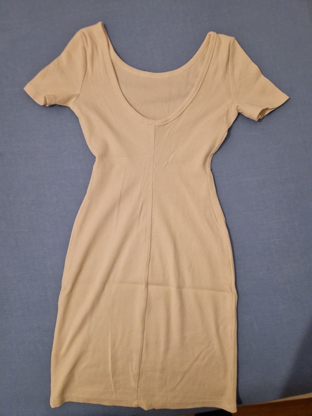 H&M Kleider: Gelbes Sommerkleid von H&M – Gebraucht aus Emmen von GrabandGo