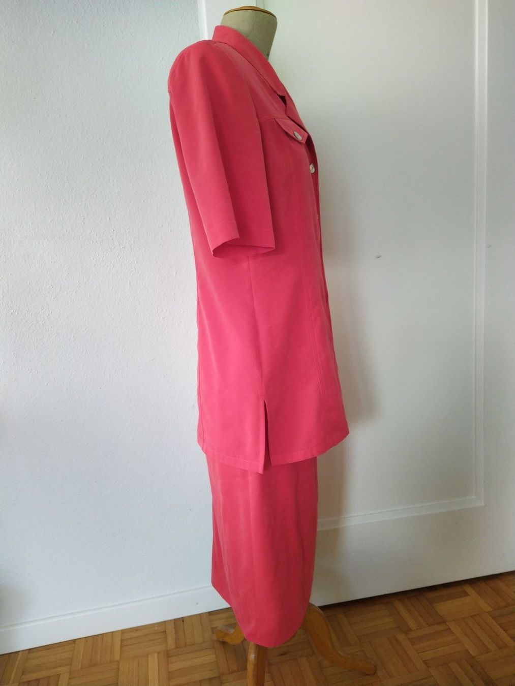 Completi & Tailleur: Zweiteiler mit Jupes und Bluse – Usato da Triesen venduto da stephanieschurti 1