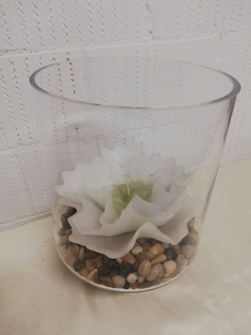 Alle Dekorationen: Deko Glas mit Wachsblume – Gebraucht aus Untersiggenthal von Marlen59