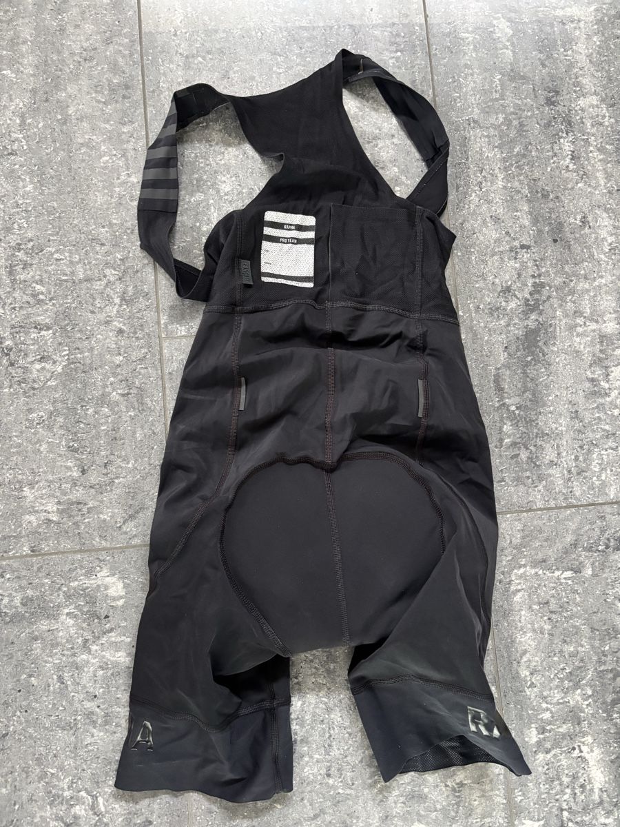 Rapha Hosen: Rapha Cycling Bib Shorts, Size S – Gebraucht aus Buchrain von akj48 1
