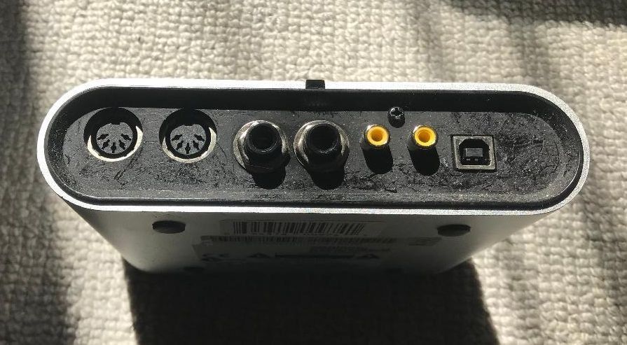 Convertitori: Alesis iO2 Digitalwandler – Usato da Bonaduz venduto da Mikebond 1