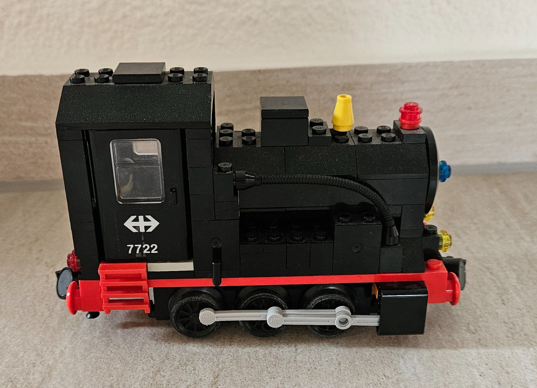Lego Spielzeuge: Lego Eisenbahn 12V - Lok schwarz – Gebraucht aus Hedingen von Cloudhopper7 2
