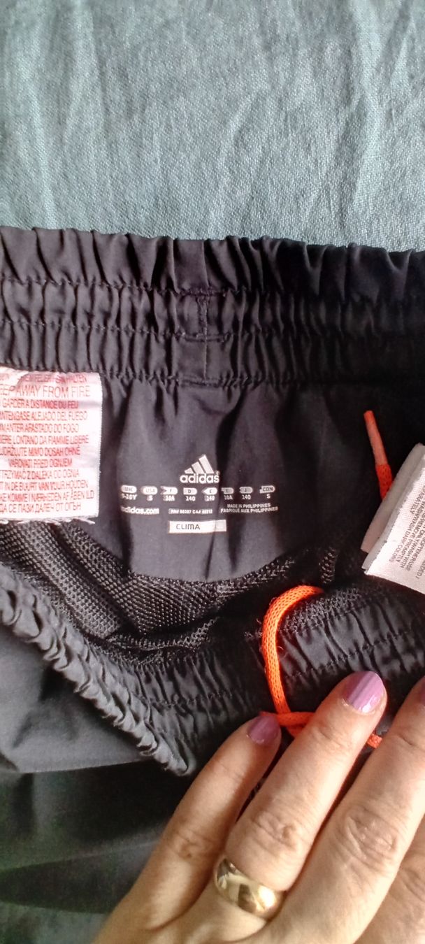 Adidas Pantaloni: Adidas Turnhose, 140 – Usato da Romanshorn venduto da milenva 1