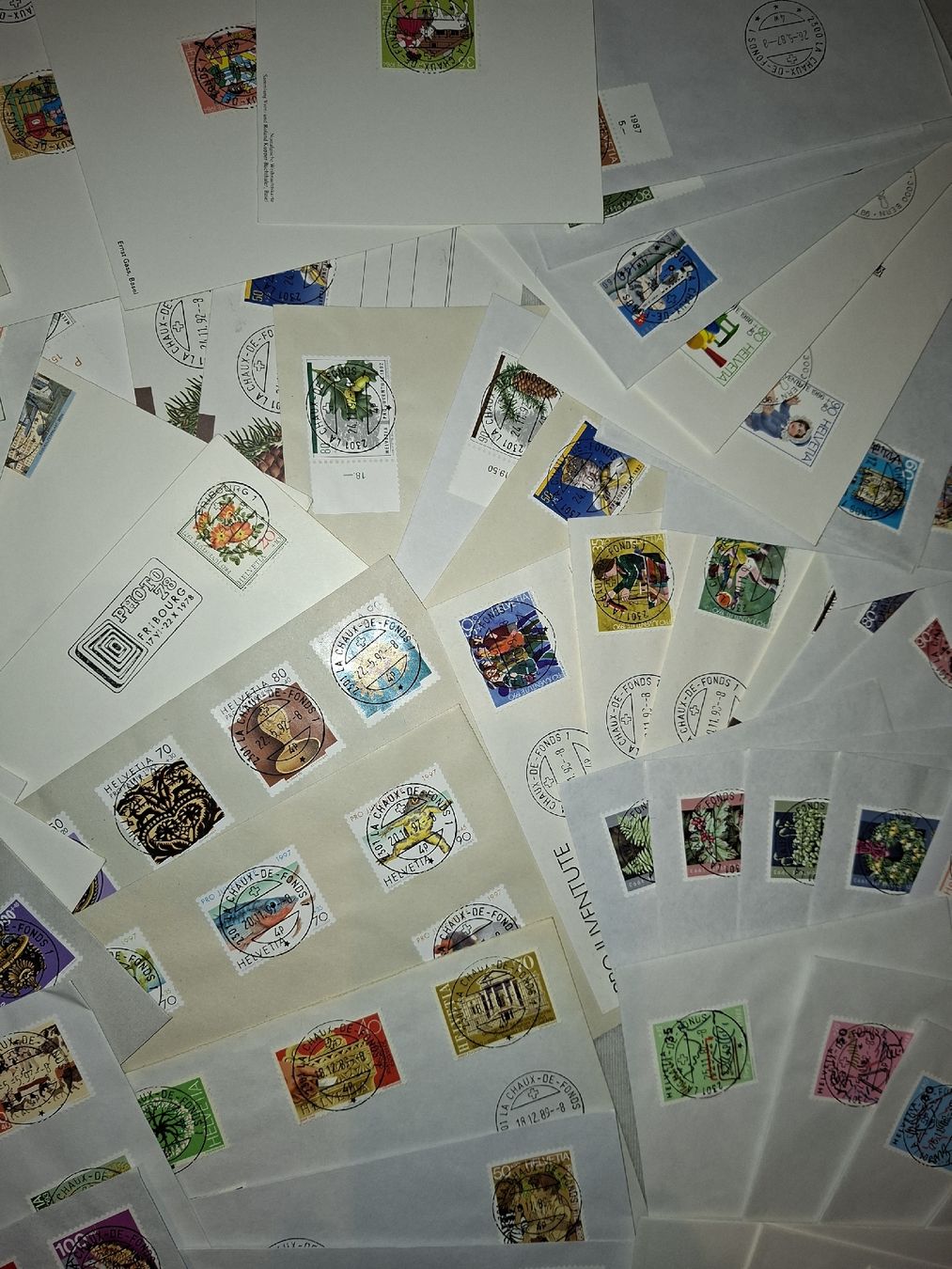 Tous les timbres: über 100 Briefe / Karten mit Voll O  – D'occasion à Balgach par SIMEON27 2