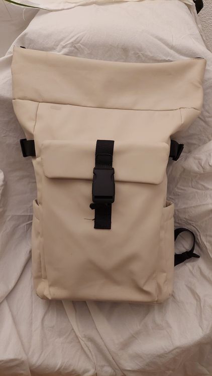Zara Zaini: Zara Rucksack wasserabweisend in crème – Usato da Glattpark (Opfikon) venduto da Sterling.Shamrock