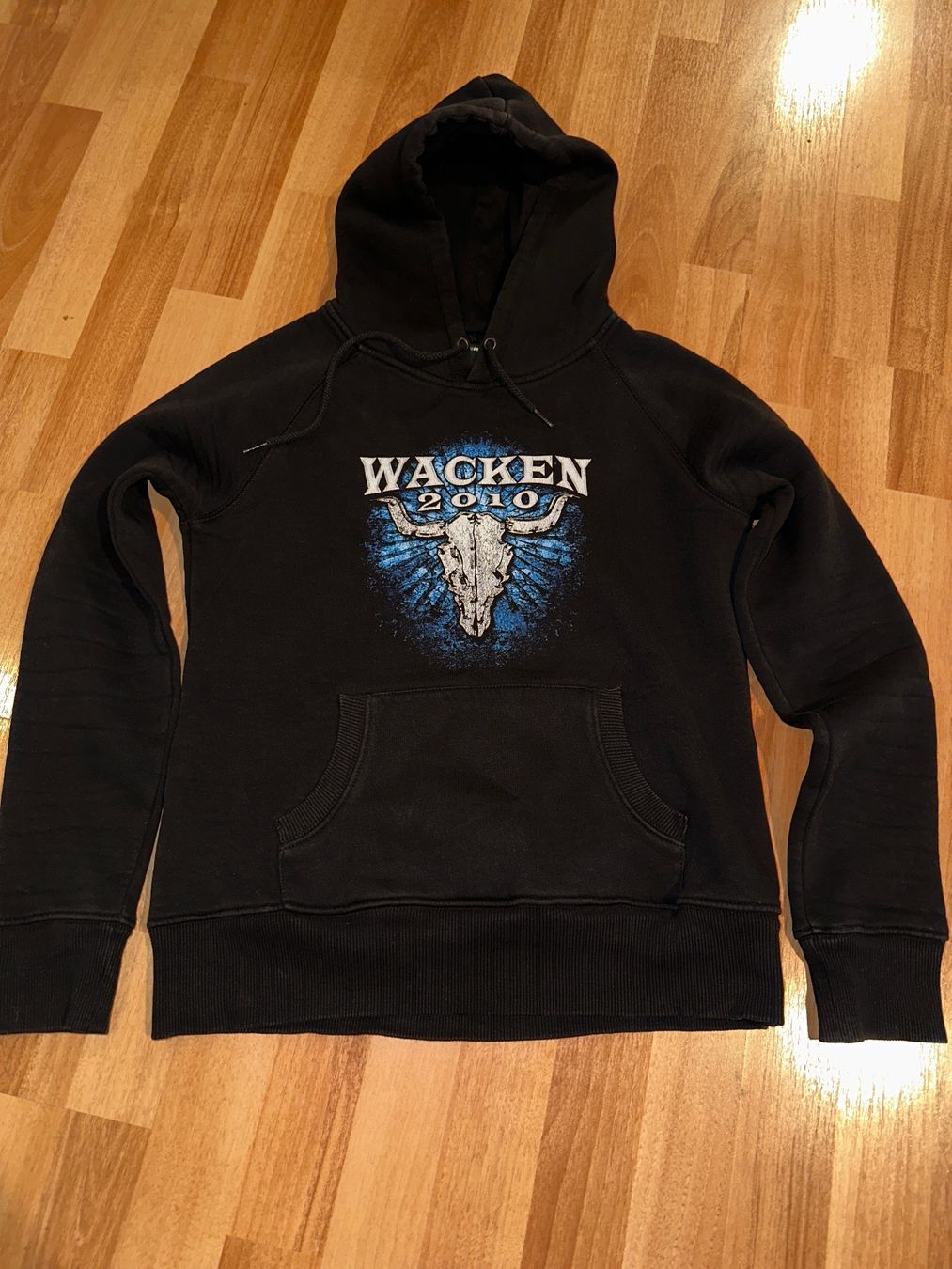 Maglioni & Felpe: Kapuzenpullover Wacken 2010 Gr. S schwarz – Usato da St. Gallen venduto da mai_zpt7