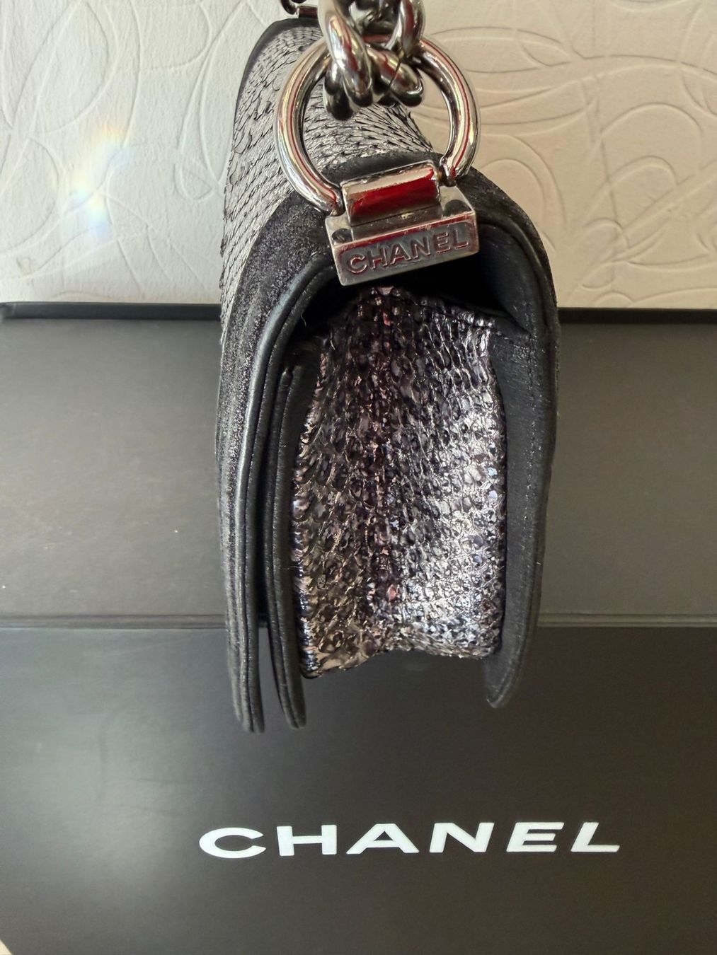 Chanel Borse da donna: Chanel Boy Python Silver – Usato da Buchs SG venduto da fra_596t 3