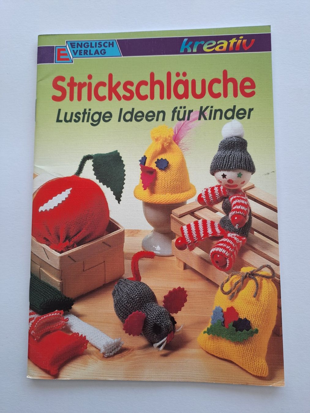Riviste & Magazine: Bastelbüechli Strickschläuche Lustige Ideen vintage – Usato da Glashütten venduto da Schwebefisch