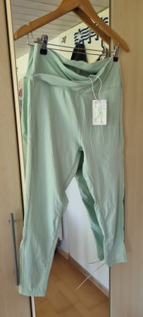 Damen Sporthose mit Mesh Crane Grösse L neu