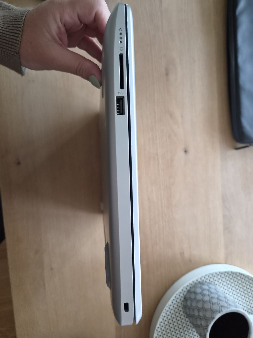 Hewlett Packard Notebook: HP Laptop mit Hülle – Usato da Dübendorf venduto da kibby90 3