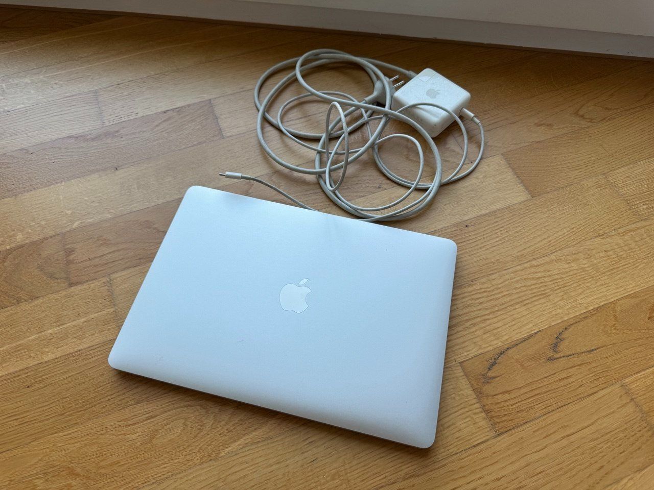 Apple Notebooks: MacBook Pro 2018 13" Zoll 16/256 – Gebraucht aus Zug von subaru1942 8