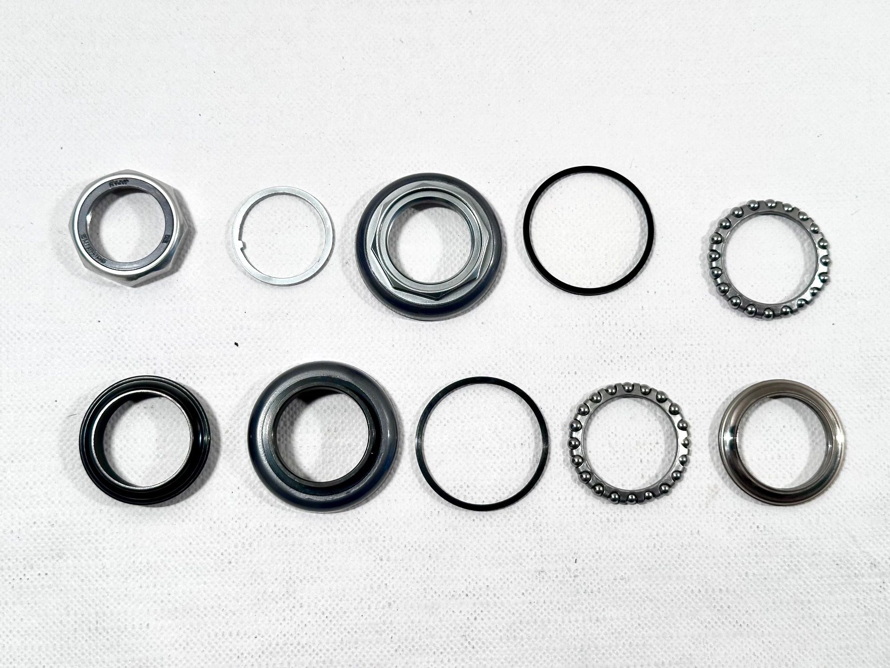 Shimano Pezzi di ricambio: Shimano HP-1055 105 SC Headset Steuersatz NOS – Nuovo (secondo la descrizione) da Luzern venduto da bikeandbeltcom