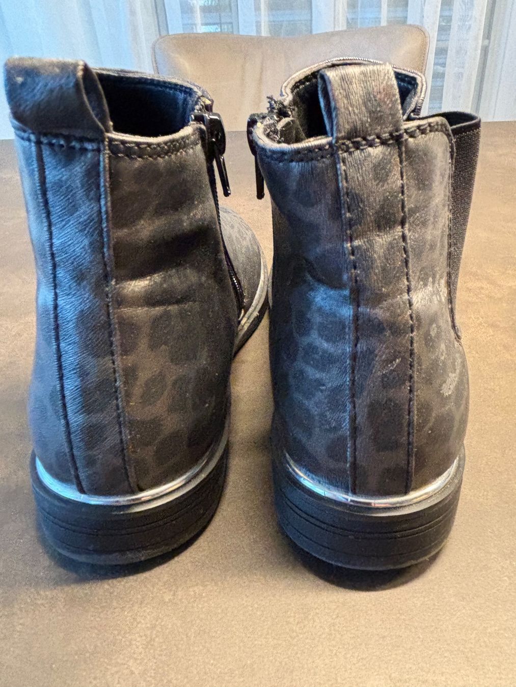 Schuhe für Mädchen: Coole Mädchen Stiefeletten mit Leopardenmuster, Gr. 33 – Gebraucht aus Sulz AG von FantasyHouse 1