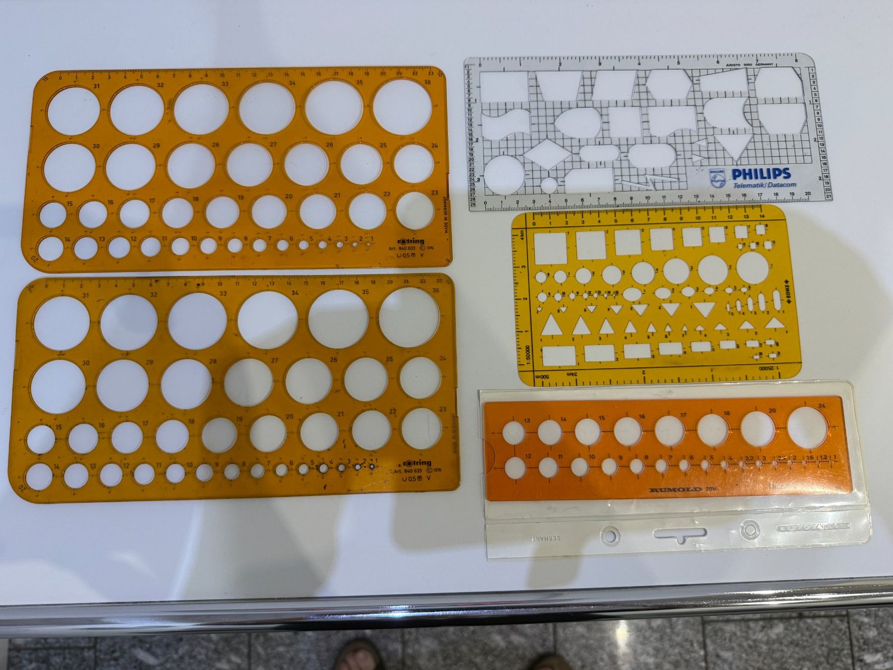 Rotring Sciablone: Schablonen 5 Stk, Rotring, Rumold, EDMZ+Philips – Usato da Unterengstringen venduto da Tnovus