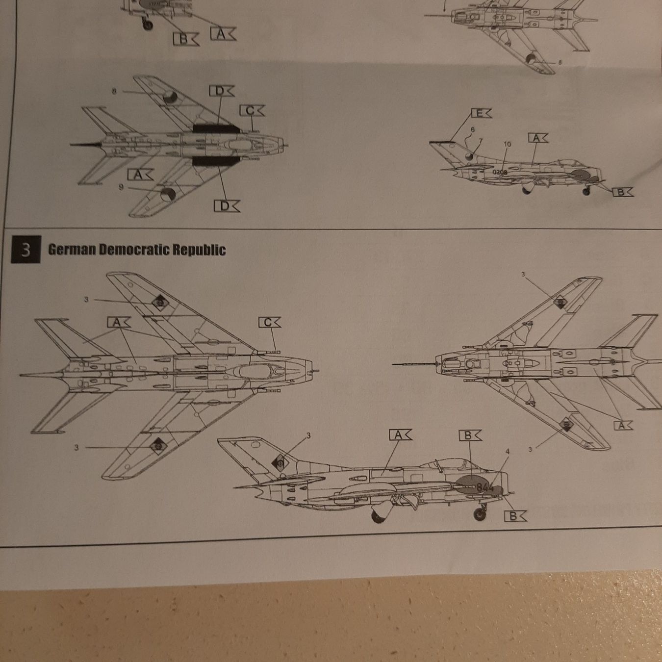 Kits de montage: 1532 ... MIG-19 S ... SMER 0922 – Neuf (Voir description) à Bonstetten par Benibanny59 3