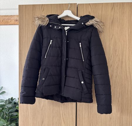 Damen Steppjacke mit Kapuze und Kunstpelz 