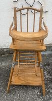 Ancienne chaise haute pour enfants 