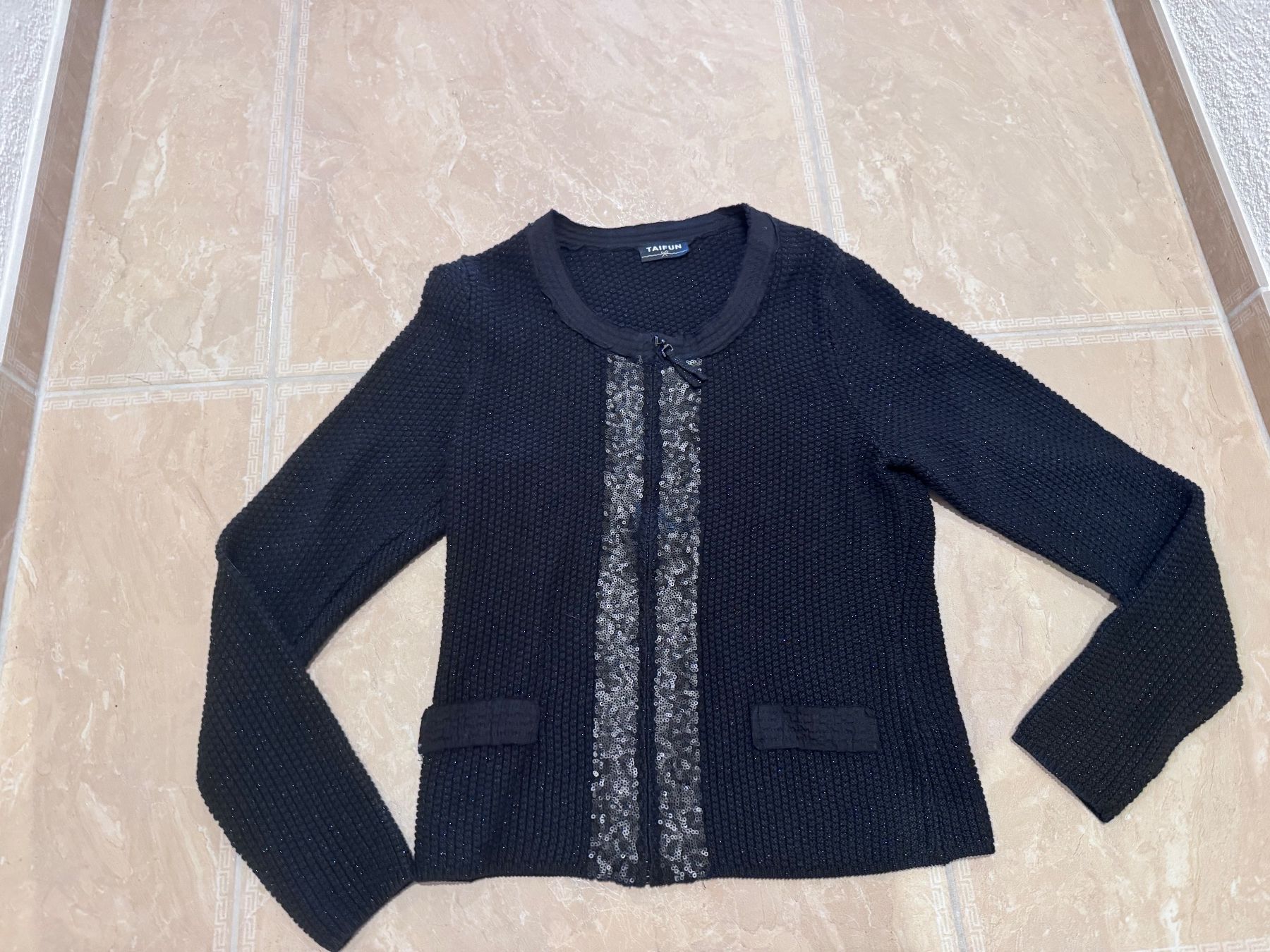 Taifun Giacche: Taifun NWT Strickjacke, 38 – Nuovo (secondo la descrizione) da Klingnau venduto da Markus14