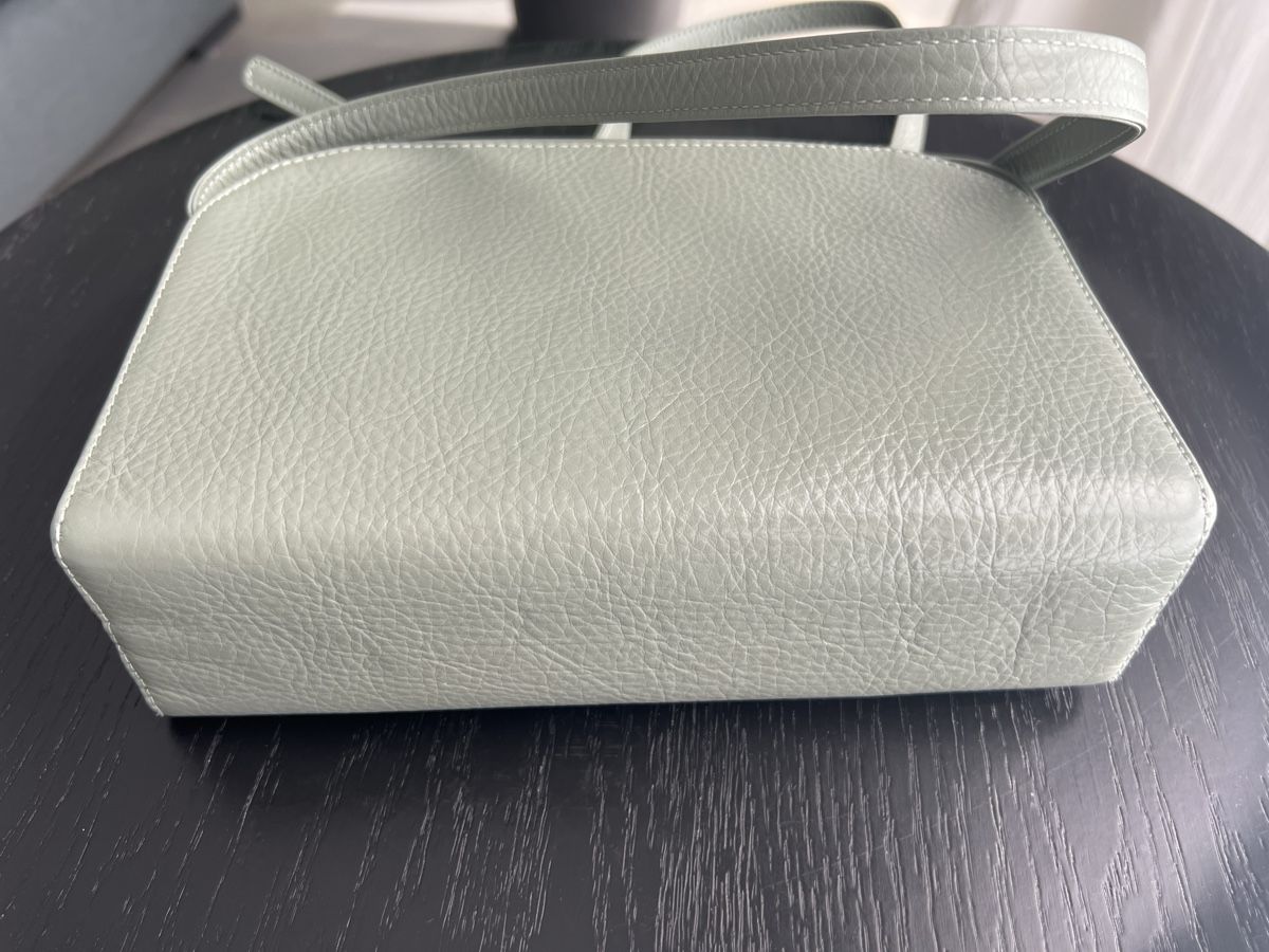 Taschen: Lost & Found Handtasche Leder hellgrün, neuwertig! – Neu (gemäss Beschreibung) aus Ostermundigen von Malediva 3