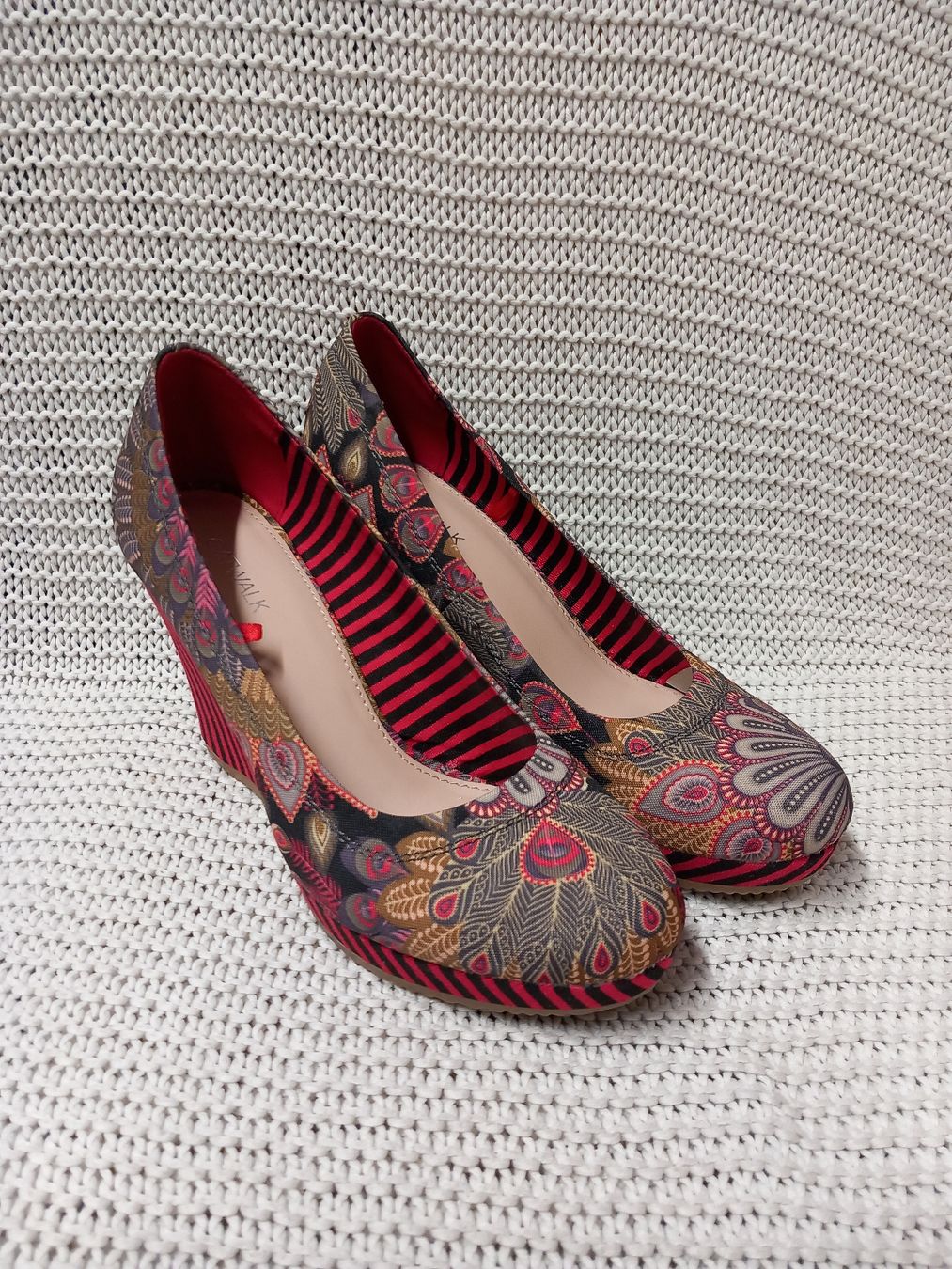 Scarpe da donna: Keilabsatz Pumps Catwalk Gr.40 NEU – Nuovo (secondo la descrizione) da Gwatt (Thun) venduto da umwelt-brocki