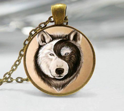 Ciondoli: Halskette Yin Yang Wolf – Nuovo e nell'imballaggio originale da Walenstadt venduto da emynmuil1