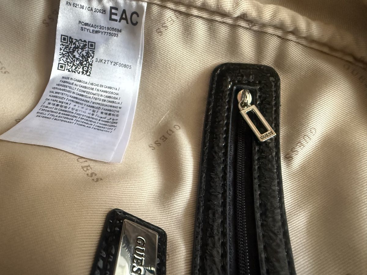 Guess Rucksäcke: Rucksack Guess Lack Schwarz Damen – Gebraucht aus Lachen SZ von zsucard 7