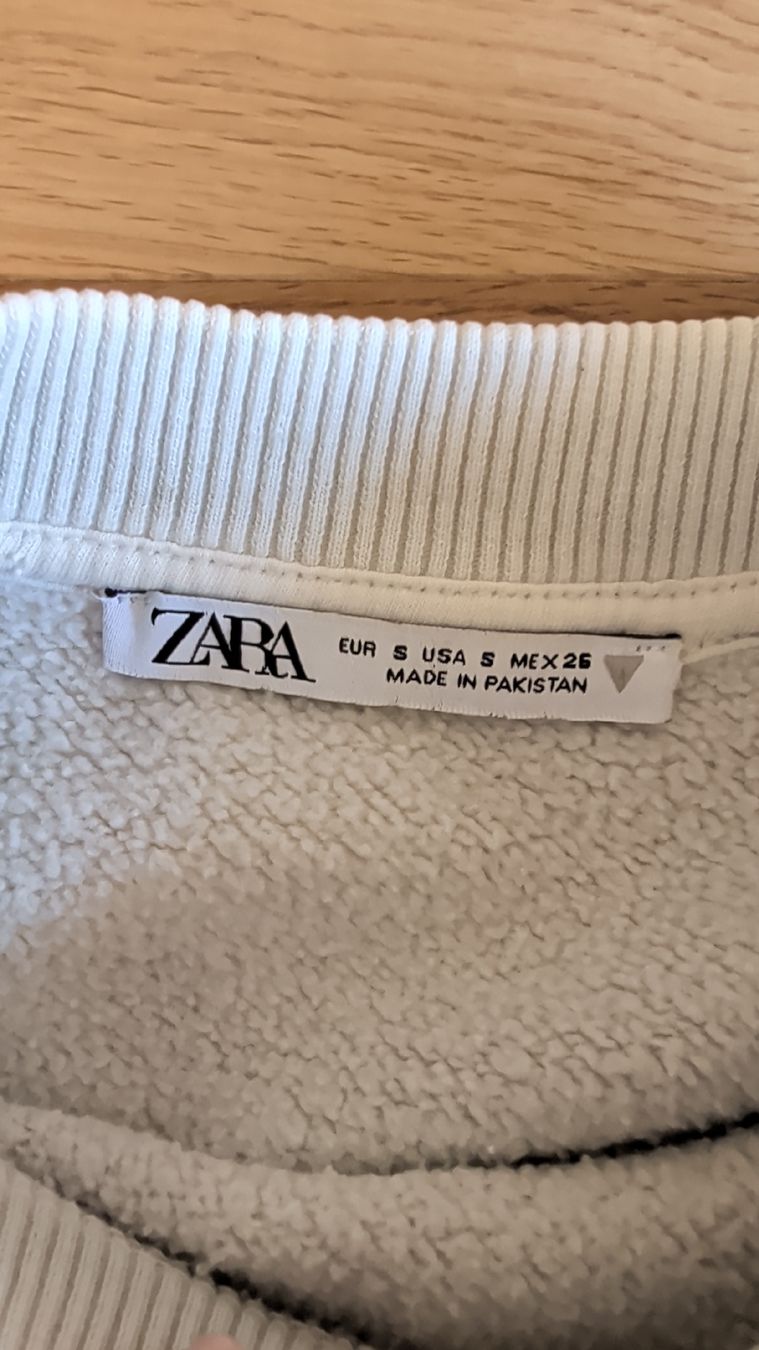 Zara Pulls & Sweat-shirts: cropped Zara Pullover, weiss – Neuf (Voir description) à Nenzlingen par mon_q2h8 1