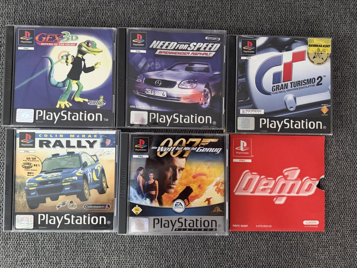 Sony Console: PlayStation 1 mit 2 Controllern und Games – Usato da Wildegg venduto da Conflexxio 1