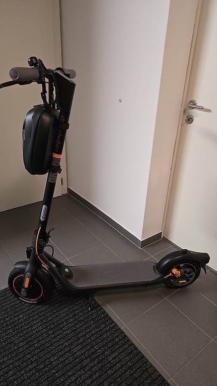 Segway Kickboard: Ninebot KickScooter (Segway) F40D II – Nuovo (secondo la descrizione) da Seftigen venduto da Kadi61 2