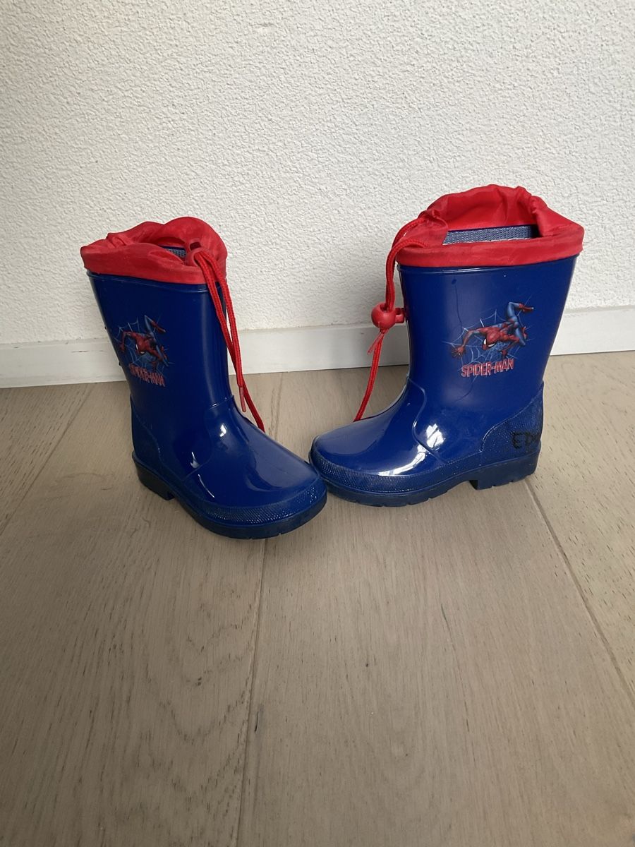 Scarpe per ragazzi: Spiderman Rain Boots gr 25 – Usato da Zürich venduto da TheShips