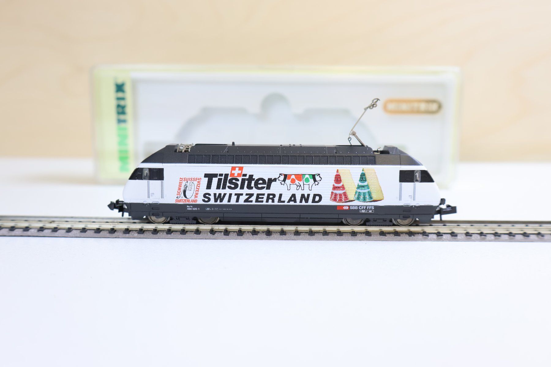 Trix Trains électriques: Minitrix SBB Re 460 E-Lok "Tilsiter" 12692 – D'occasion à Winterthur par Monstera 4