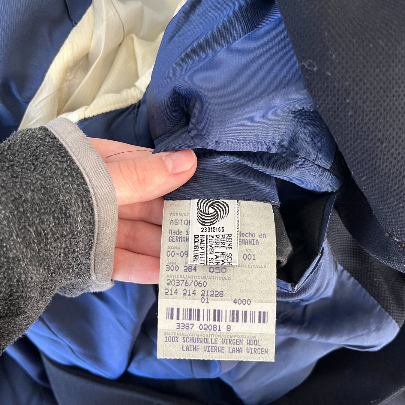 Hugo Boss Giacche: Hugo Boss Blauer Blazer – Usato da Zug venduto da Grc999 5