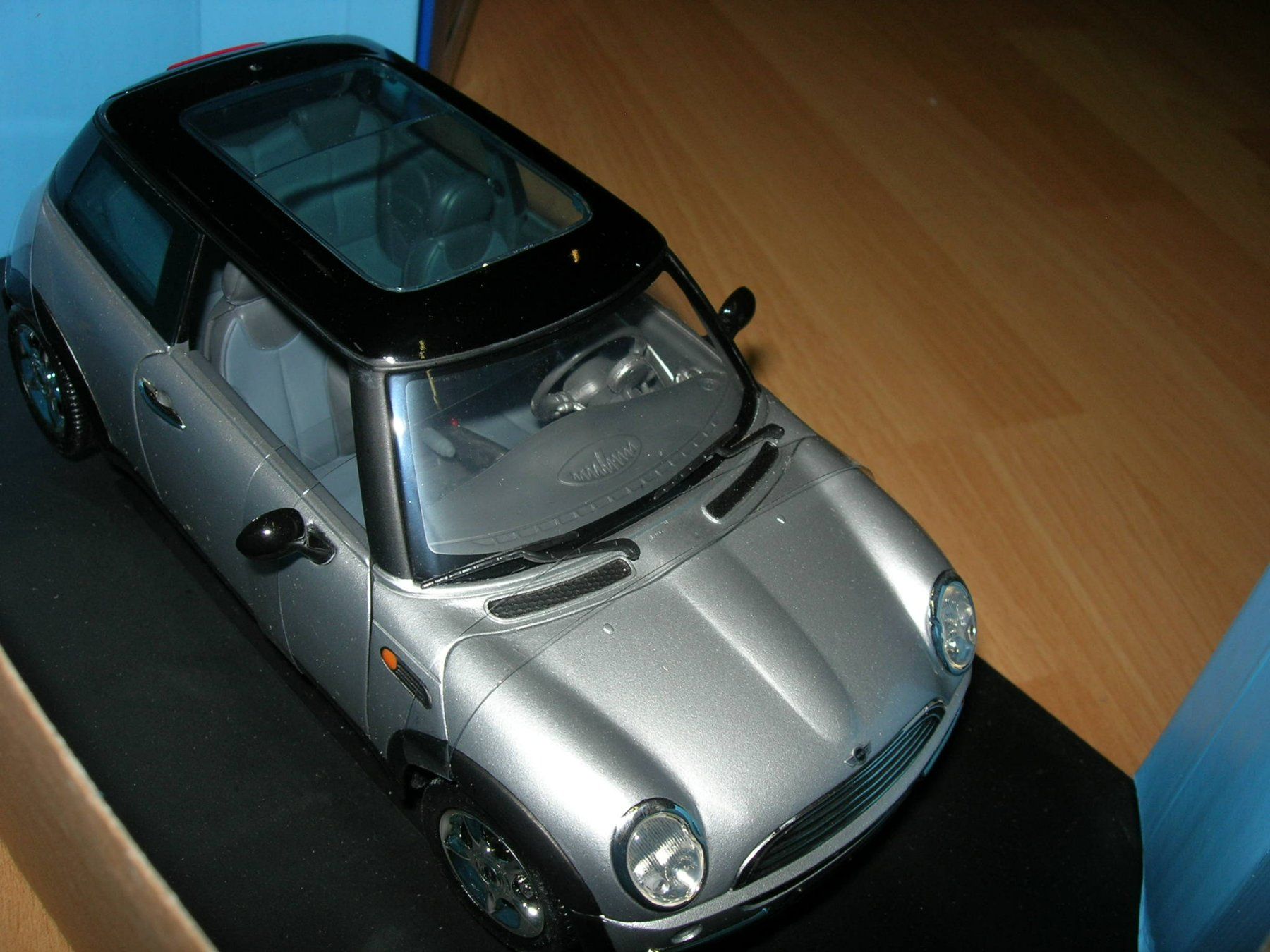 Cooper Modellini d'auto: Mini Cooper Titan Silver * Jadi 1:18 – Nuovo e nell'imballaggio originale da Hornussen venduto da Amw 3