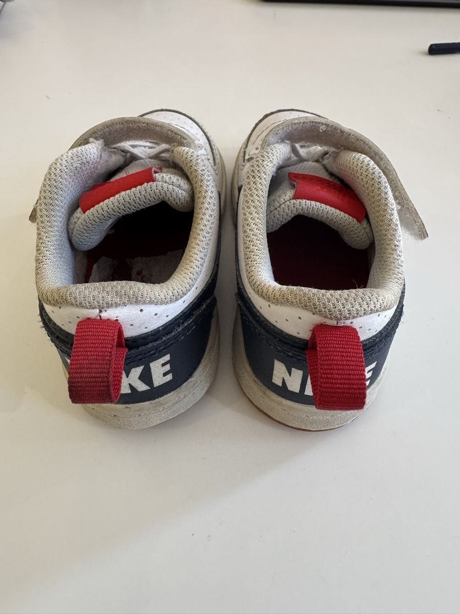 Nike Schuhe für Jungen: Nike sneakers bambini n 22 – Gebraucht aus Montagnola von lore_fer 2
