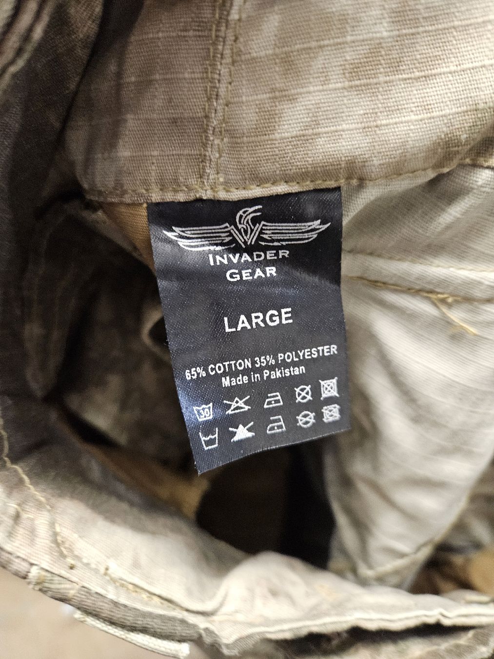 Pantaloni: Invader Gear Tarnhose Atacs Style – Usato da Hägglingen venduto da Baltica 1