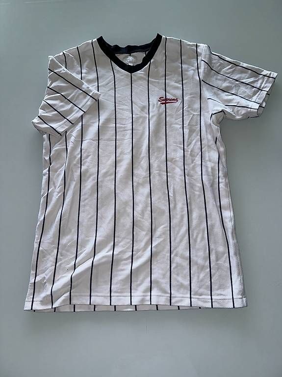 T-shirt: T-shirt Supreme à rayure – Usato da Chêne-Bougeries venduto da Danny.dsbll