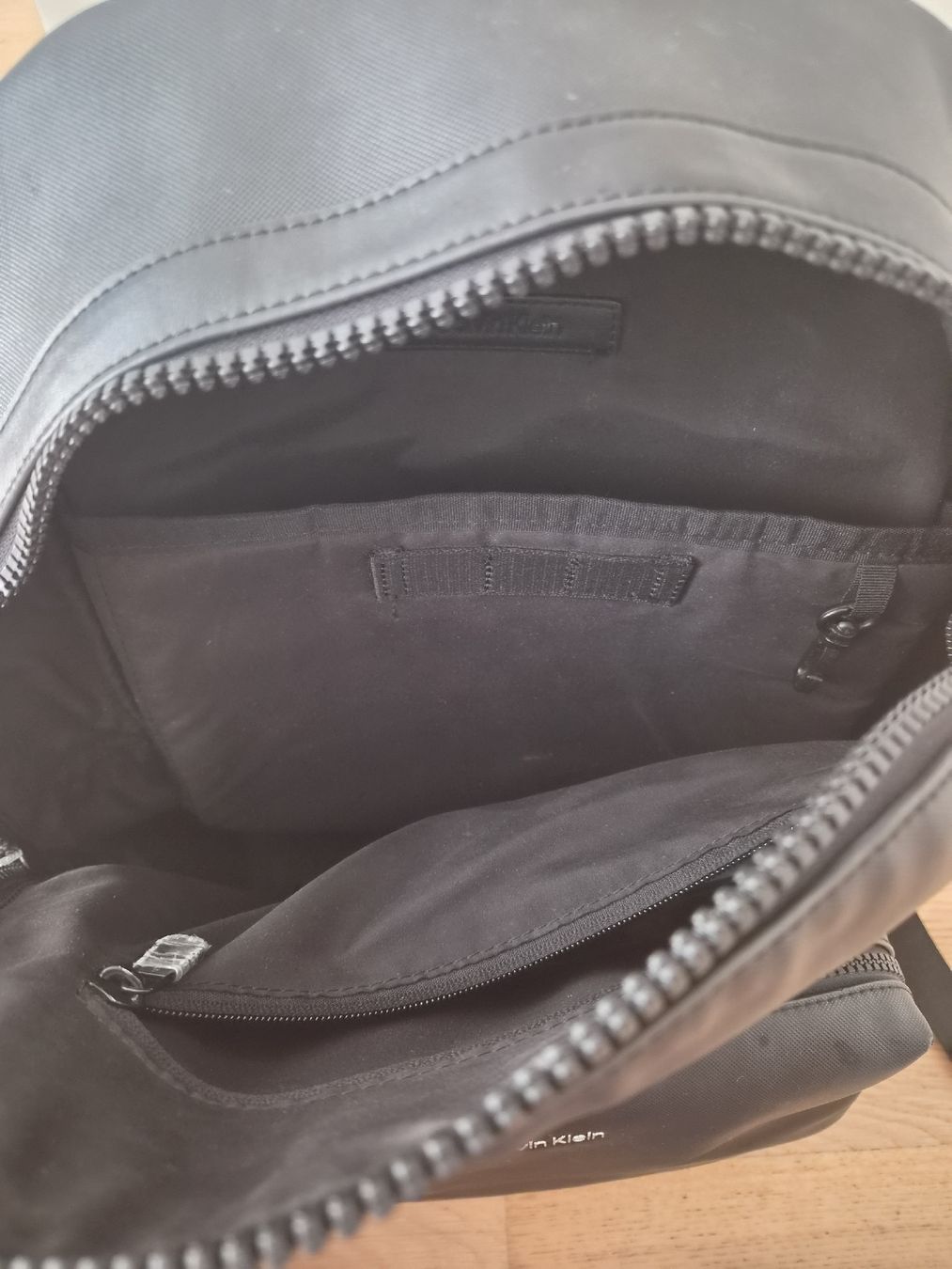 Calvin Klein Sacs à dos: Calvin Klein backpack black  – D'occasion à Ebikon par Haselnuss23 2