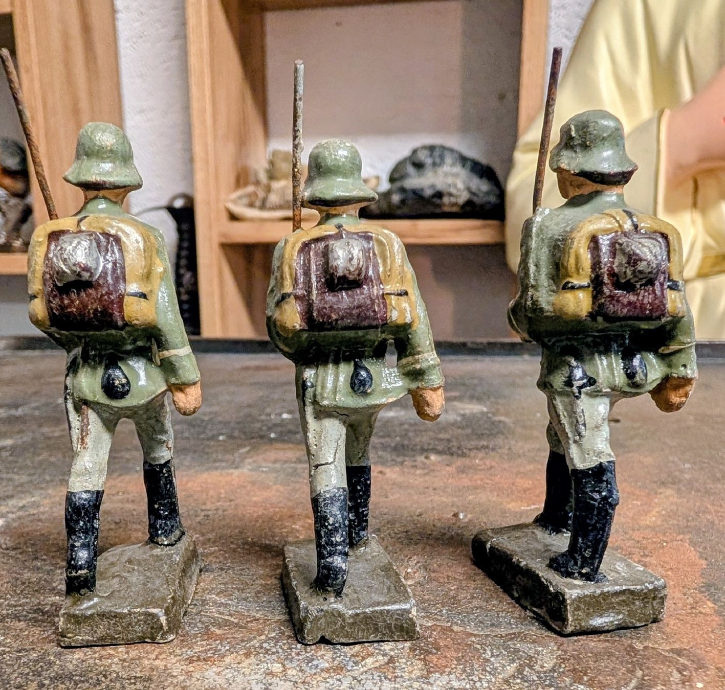Elastolin Giocattoli: SCHUSSO, 3 pces Soldats WWII – Usato da La Place (Ayent) venduto da s4c4 1