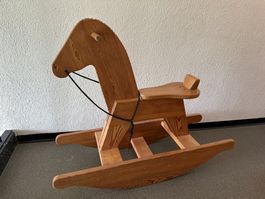 Holz Schaukelpferd, Massivholz, sehr saubere Schreinerarbeit