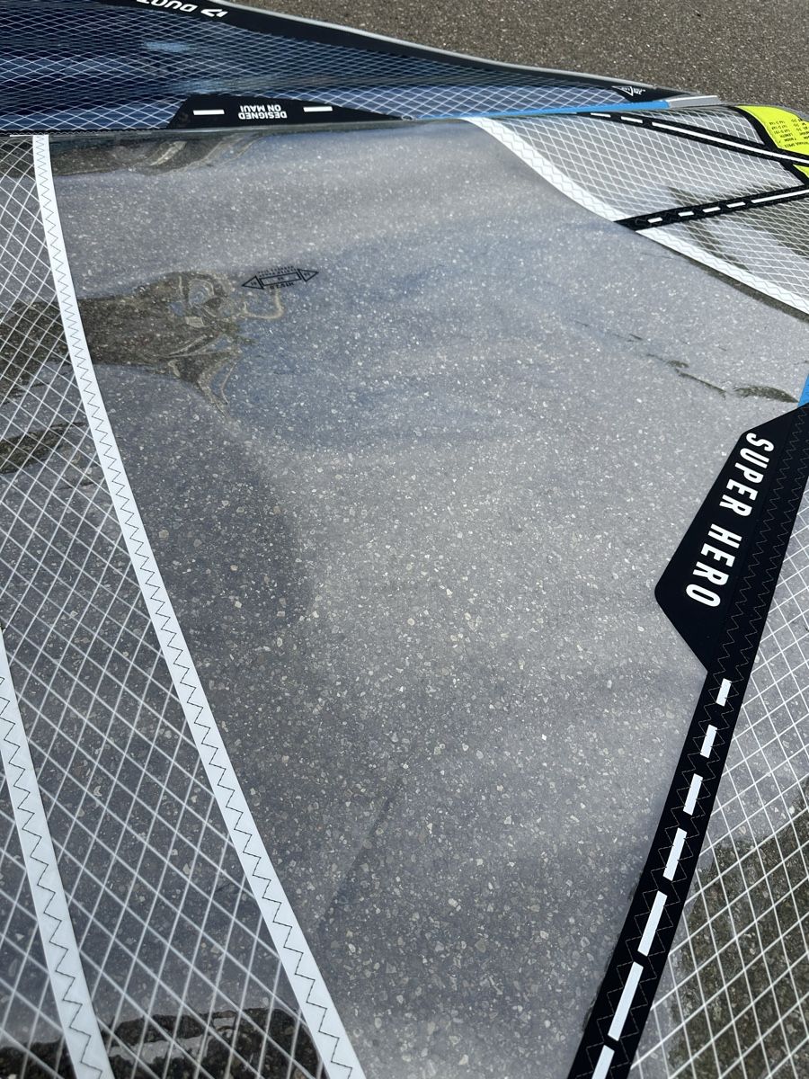Duotone Surf: Duotone Super Hero 4.0m top Windsurf Wavesegel – Usato da Frauenfeld venduto da Chrisspecki 2
