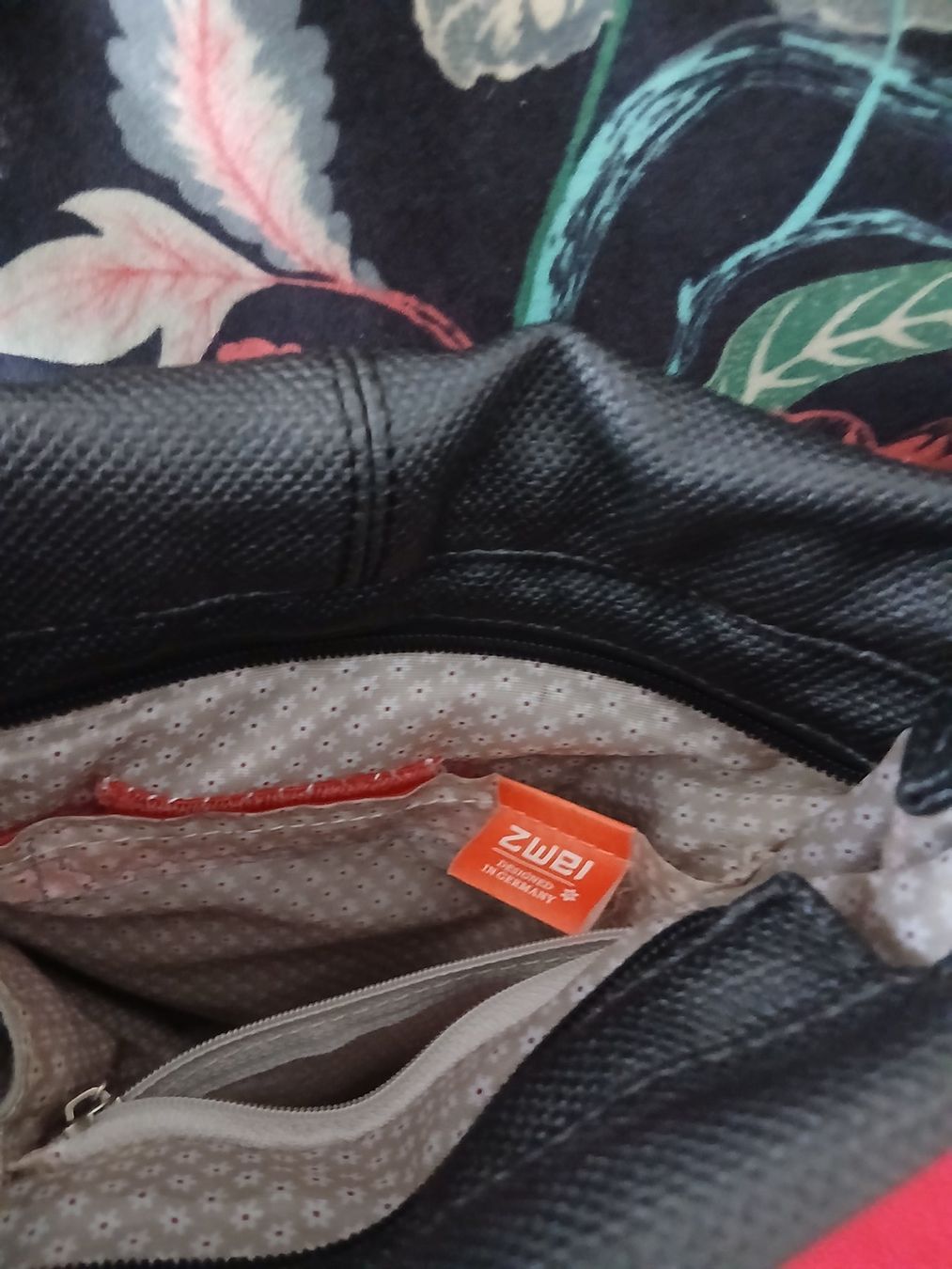 Zwei Borse da donna: Zwei tasche neu – Nuovo e nell'imballaggio originale da St. Gallen venduto da afr_gc59 2