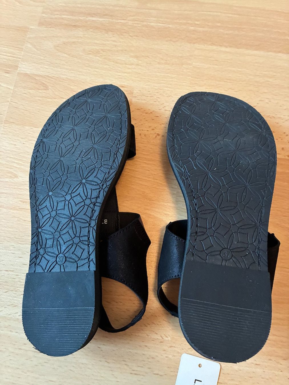 Scarpe da donna: Sandalen Gr.37 – Usato da Cormagens venduto da grizli13 4