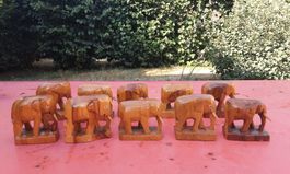 10 geschnitzte Miniatur Holz Elefanten aus Thailand