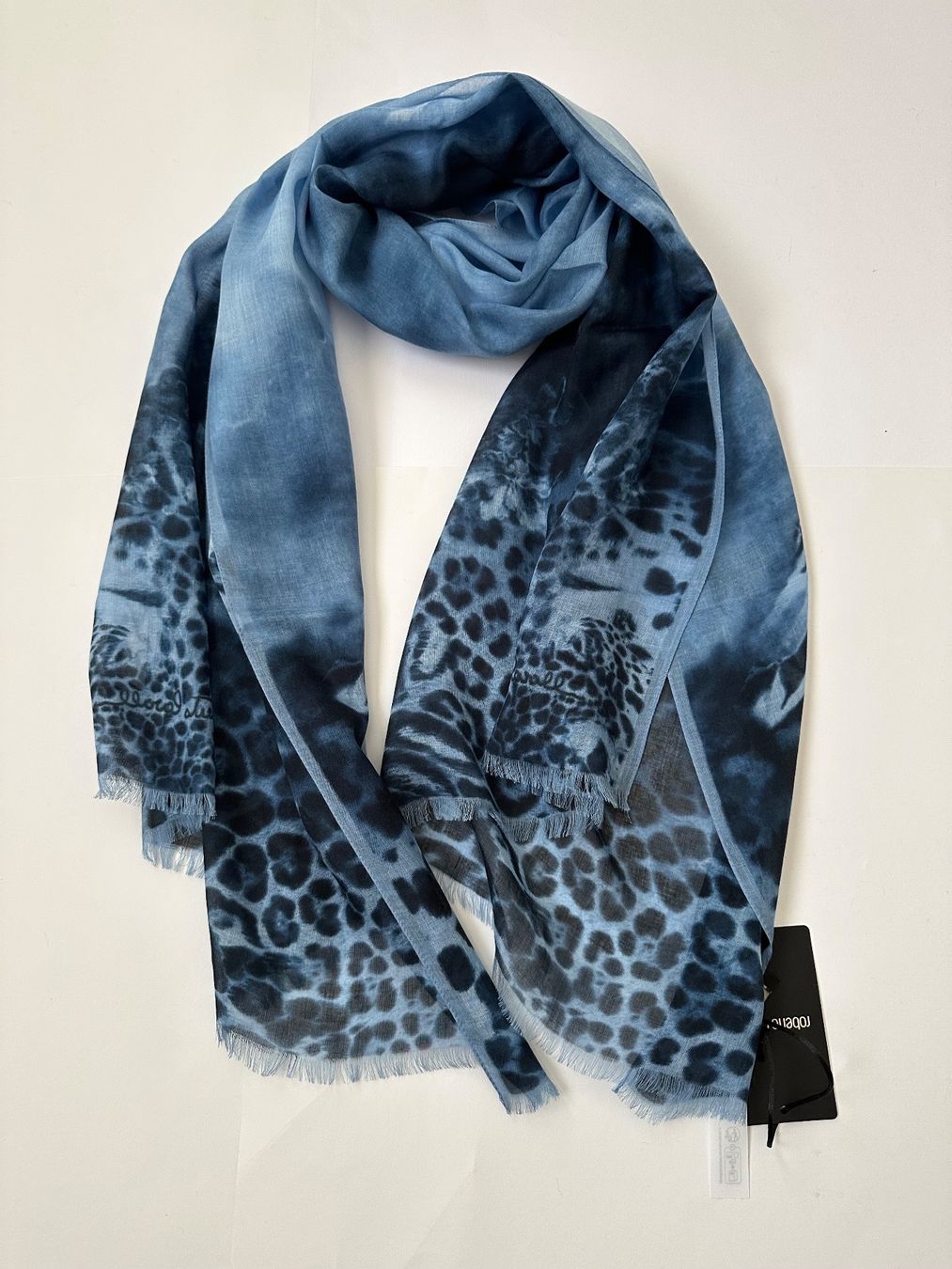 Roberto Cavalli Foulard & Sciarpe: Roberto Cavalli sciarpa – Nuovo e nell'imballaggio originale da Pregassona venduto da Reluxuryspace