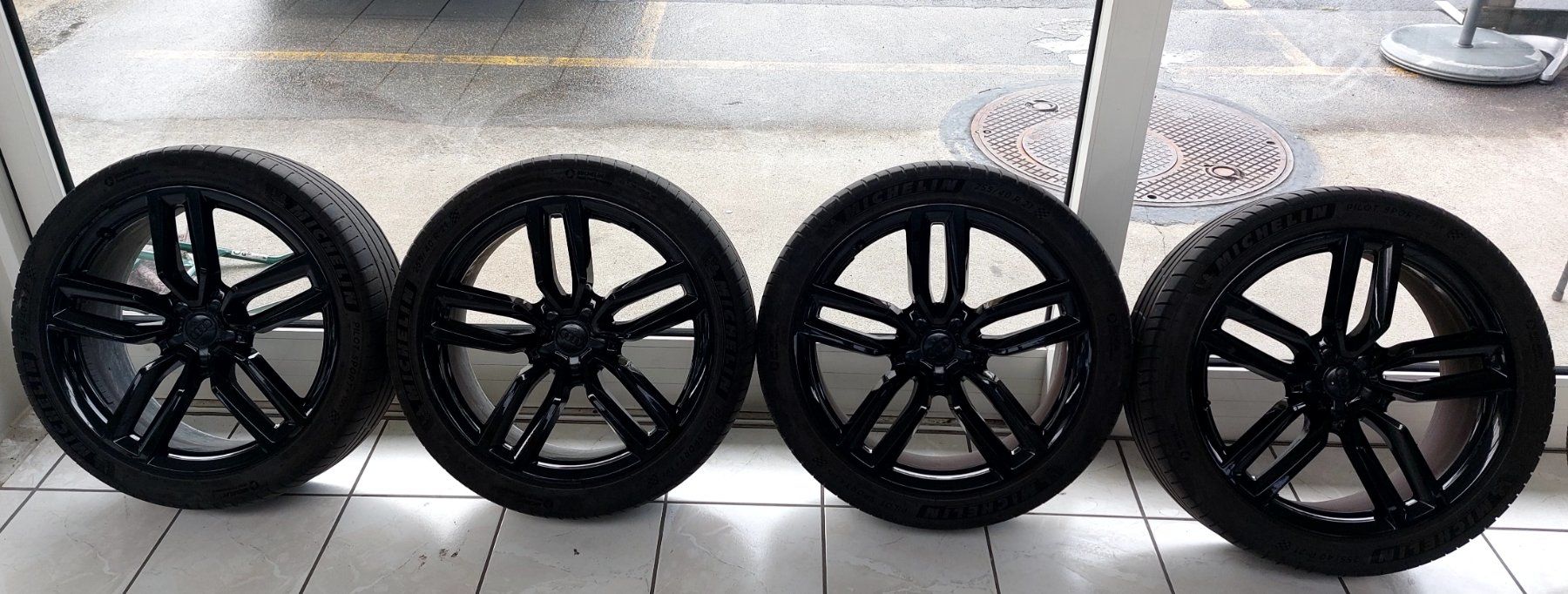 Audi Pneumatici & Ruote complete: 255 40 R21 Audi SQ5 – Usato da Weite venduto da Auto_Plattis 2