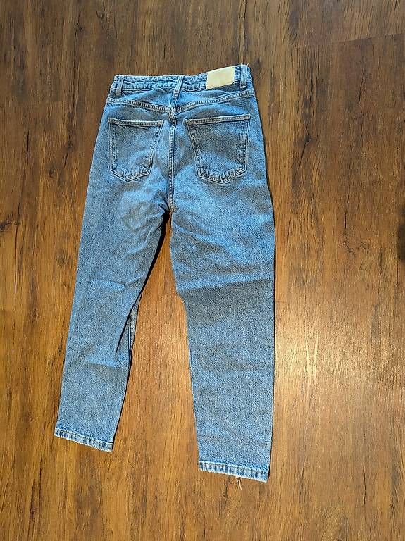 Jeans: Mom Jeans  – Usato da Flums venduto da tin_zk28 2