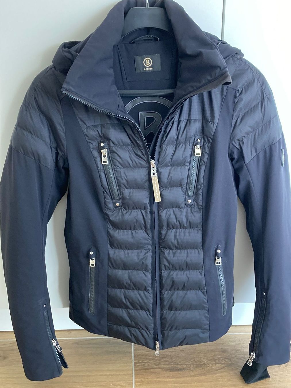 Bogner Giacche: Bogner Skijacke schwarz Grösse 34 – Usato da Thierachern venduto da Herci 1