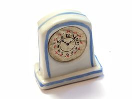 Alte Spielzeug Uhr Porzellan.Puppenküche Kaufladen etc.