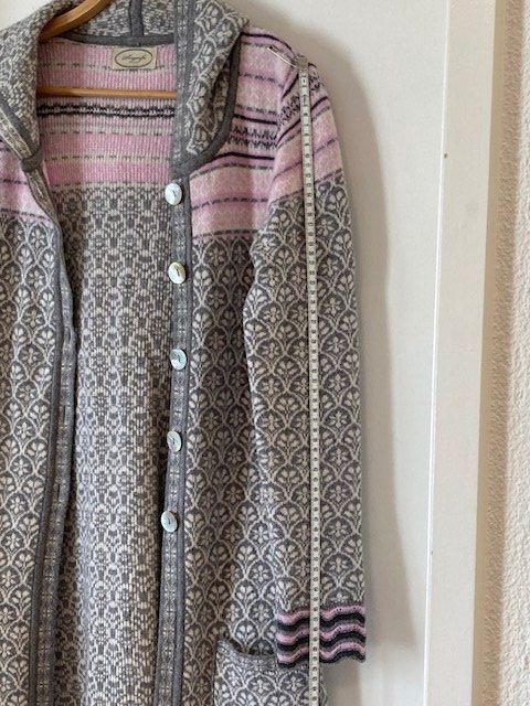 Sorgenfri Giacche: Wunderbare Sylt Strickjacke Gr. S – Usato da Rüti ZH venduto da Tredeschin 3