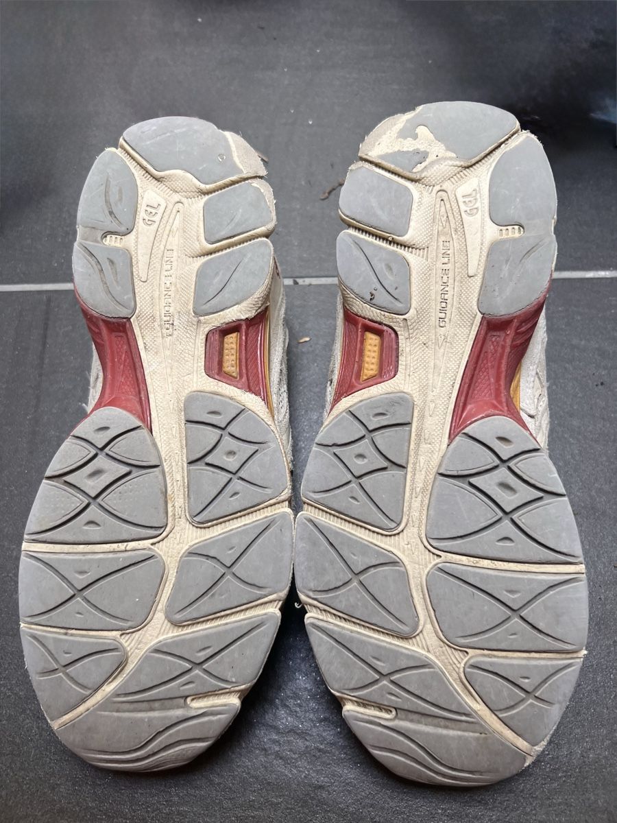 Asics Scarpe da uomo: Asics GEL-NYC 43.5 – Usato da Biel/Bienne venduto da XVogel 1